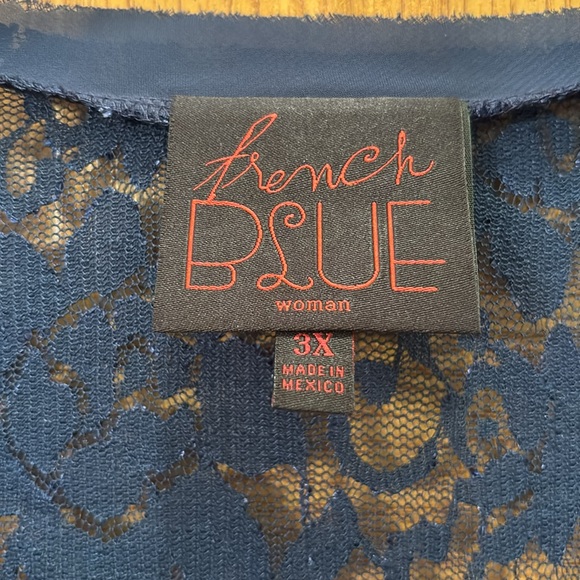 French Blue Woman - sleeveless navy and white shirt with lace - Picture 3 of 10